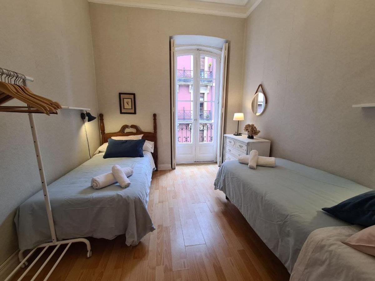 122A - Emblematica Vivienda En Playa San Lorenzo Хихон Экстерьер фото
