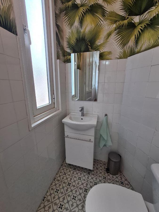122A - Emblematica Vivienda En Playa San Lorenzo Хихон Экстерьер фото