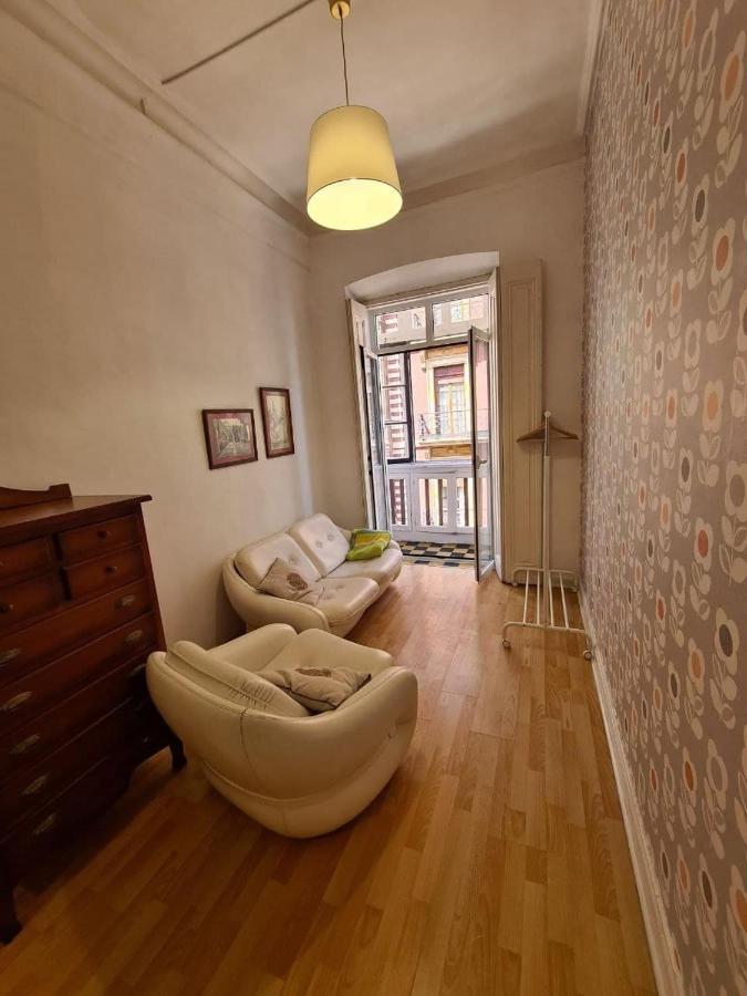 122A - Emblematica Vivienda En Playa San Lorenzo Хихон Экстерьер фото